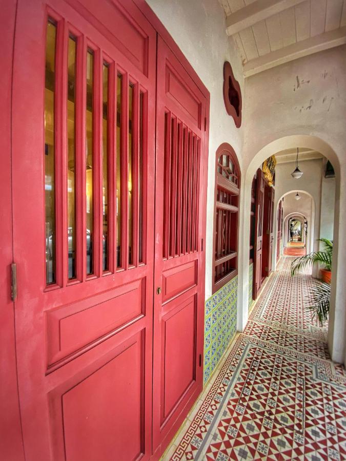 Nam Keng Hotel Penang Джордж Таун Екстериор снимка