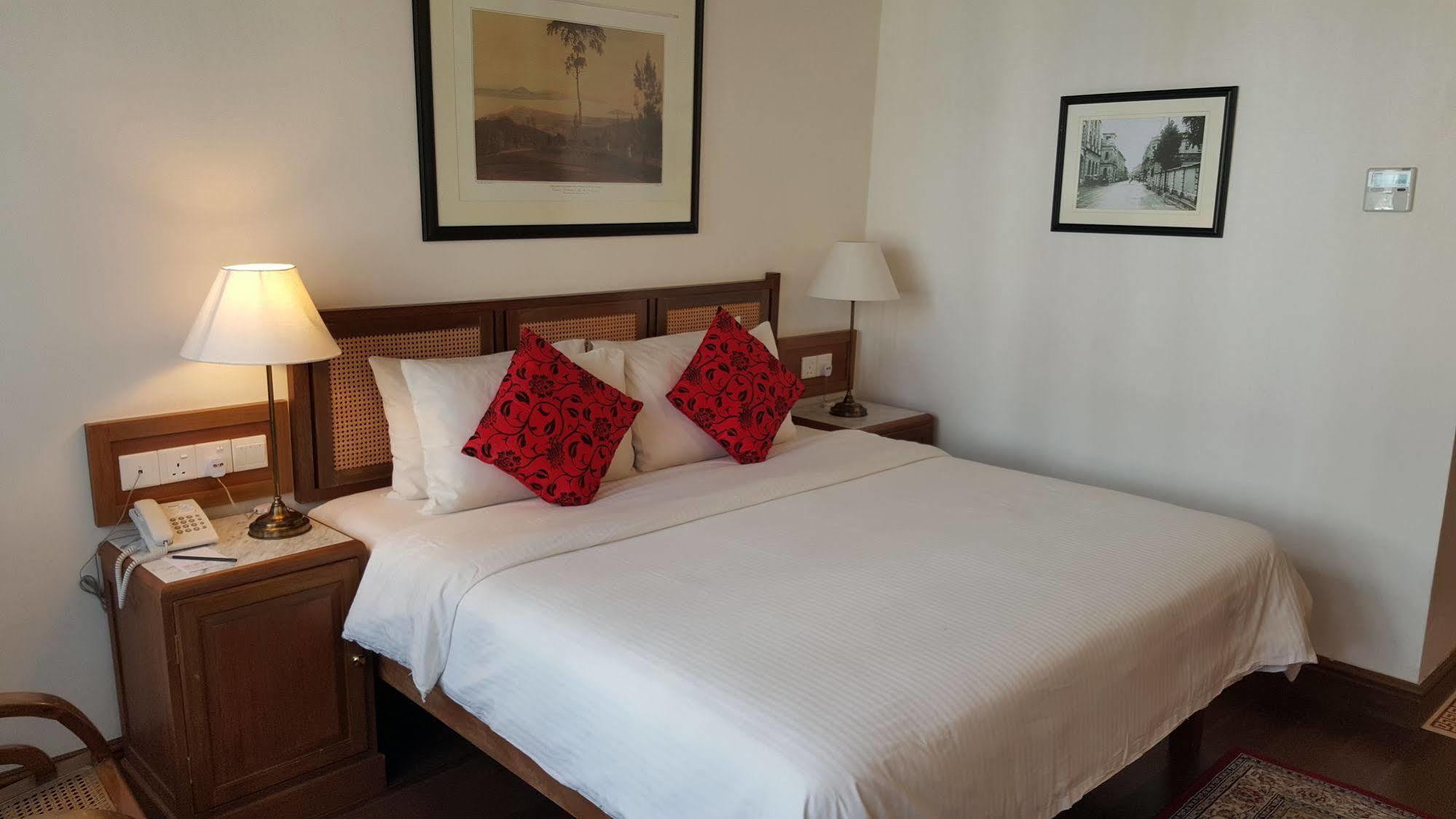 Nam Keng Hotel Penang Джордж Таун Екстериор снимка